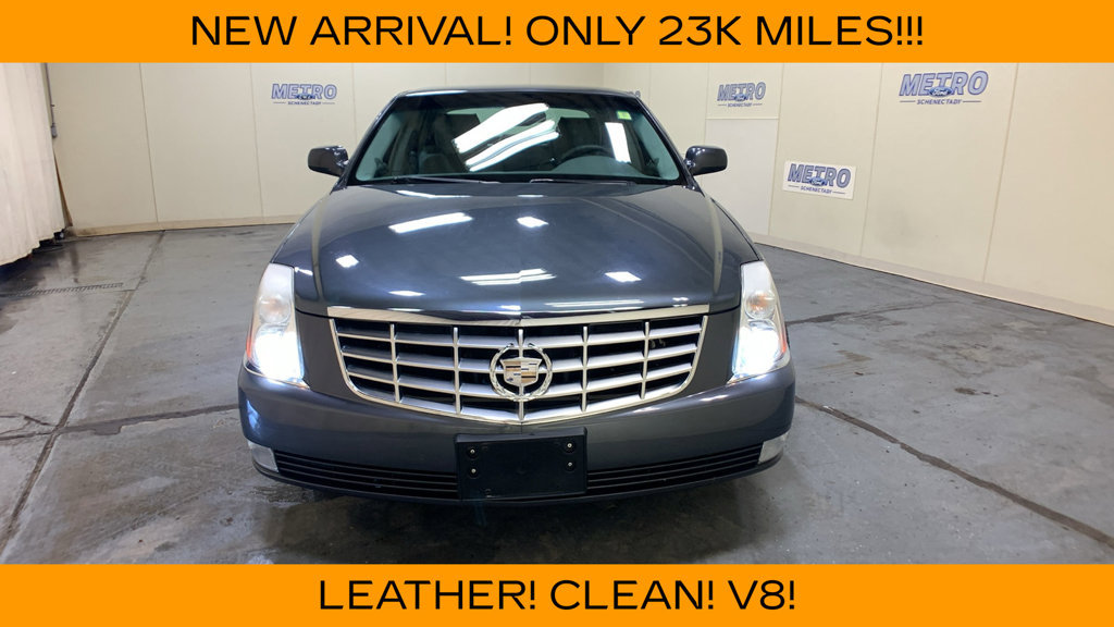 Used 2011 Cadillac DTS FWD image 41