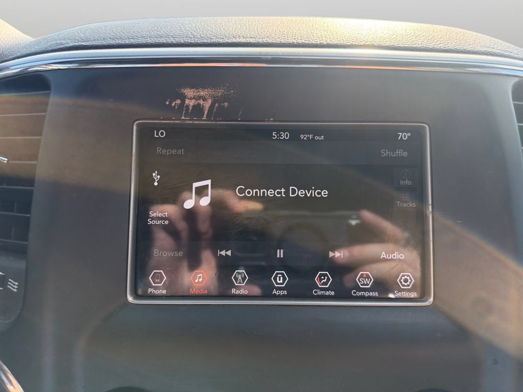 Used 2018 Jeep Grand Cherokee Laredo AWD/4WD image 29