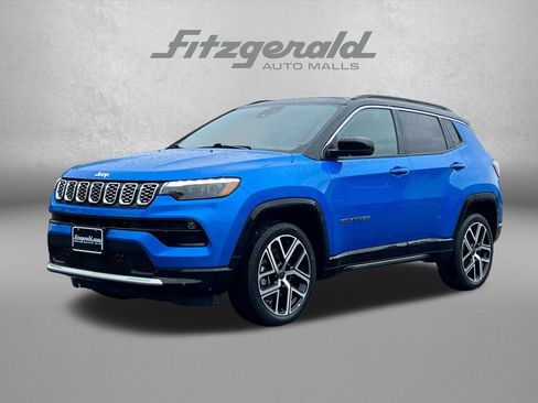 Used 2025 Jeep Compass Limited w/ Elite Group AWD/4WD image 2
