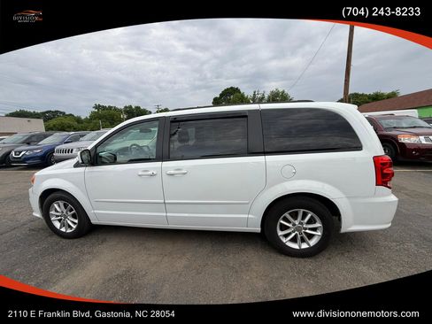 Used 2016 Dodge Grand Caravan SXT FWD image 7