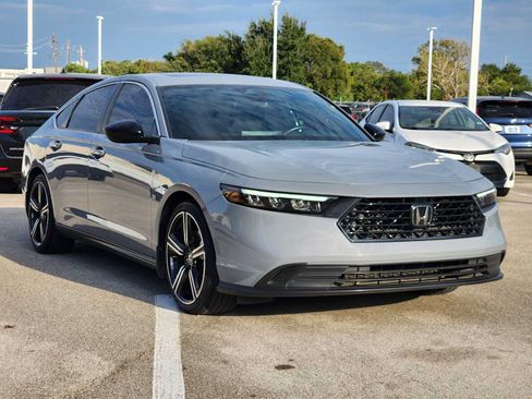 Used 2023 Honda Accord Sport image 3