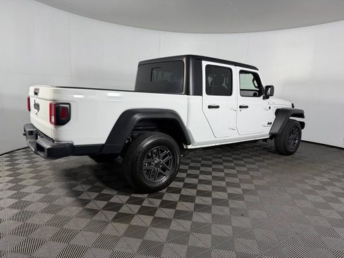 Certified 2025 Jeep Gladiator Sport image 7