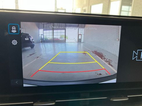 Used 2025 Hyundai Kona SEL FWD image 10