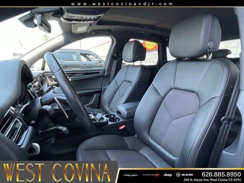 Used 2023 Porsche Macan AWD/4WD image 21