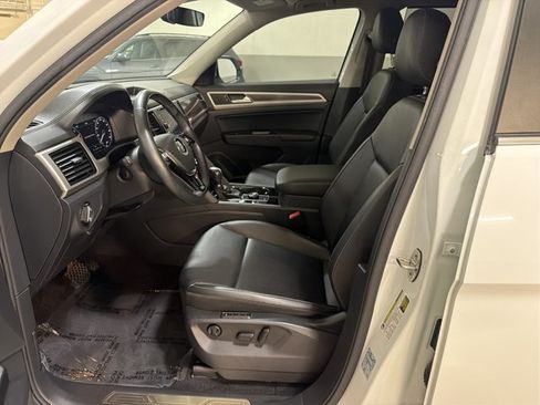 Used 2019 Volkswagen Atlas SEL AWD/4WD image 16