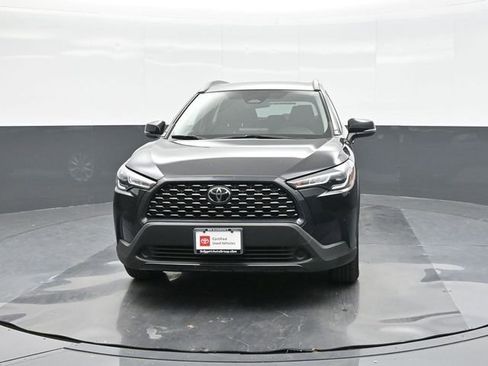 Certified 2025 Toyota Corolla Cross LE image 30