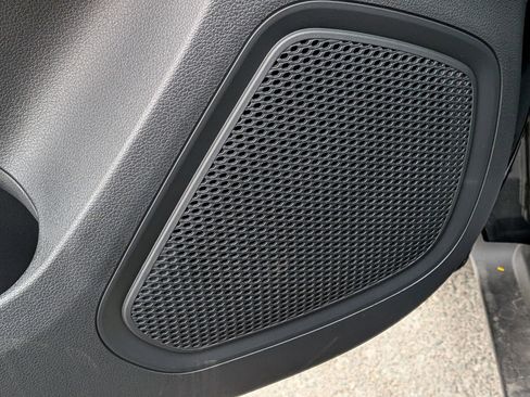 New 2025 Hyundai Venue SEL image 17