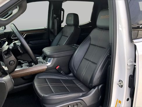 Used 2023 Chevrolet Silverado 1500 High Country w/ Technology Package RWD image 8