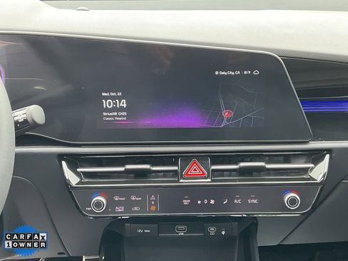 Used 2024 Kia Niro EX Touring image 42
