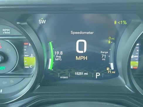 Used 2025 Jeep Wrangler Unlimited Sahara AWD/4WD image 26