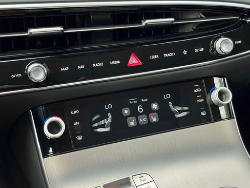 New 2026 Genesis GV70 2.5T Select image 33