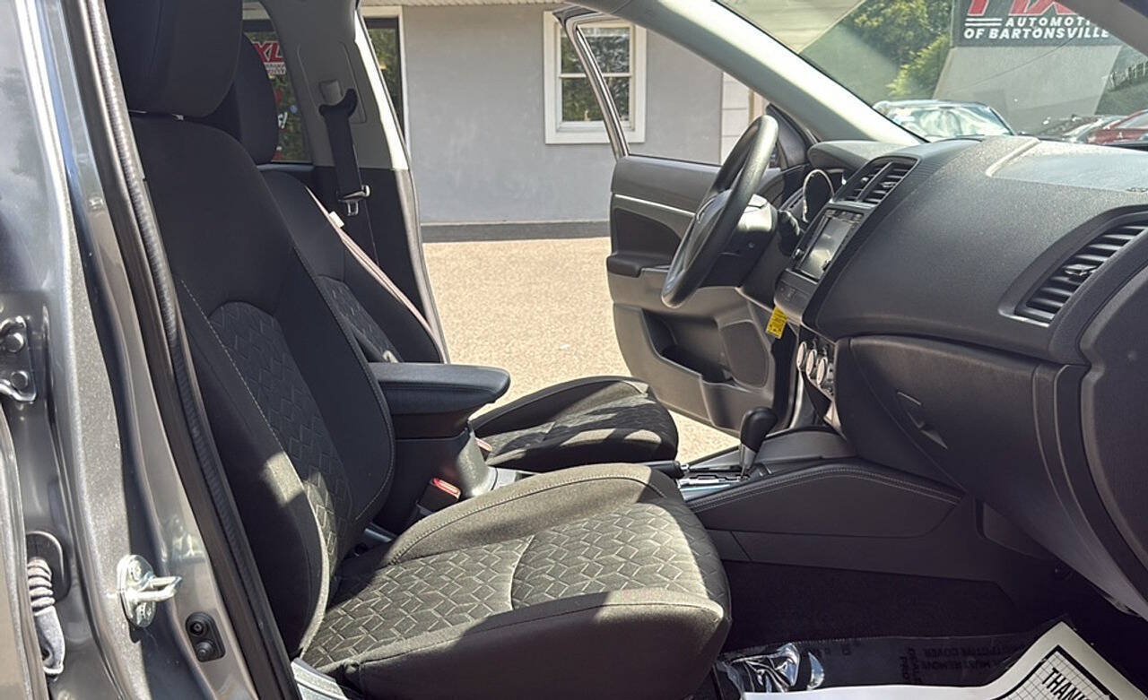 Used 2025 Mitsubishi Outlander Sport AWD image 17