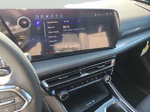 New 2026 Chevrolet Traverse LT image 31