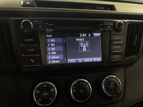 Used 2018 Toyota RAV4 LE w/ All Weather Liner Package AWD/4WD image 22