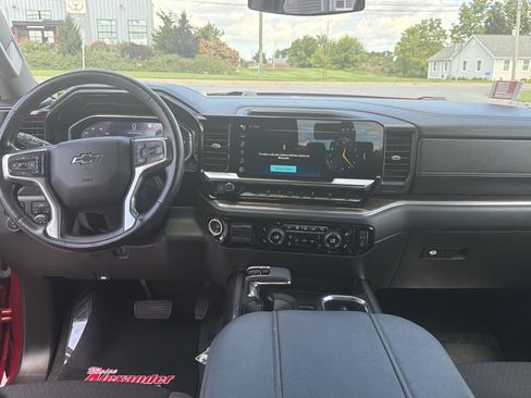 Used 2023 Chevrolet Silverado 1500 RST AWD/4WD image 14