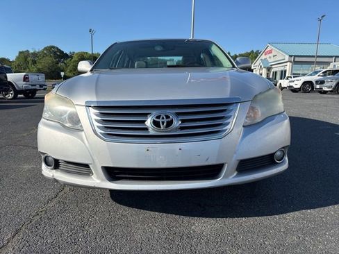 Used 2010 Toyota Avalon Limited FWD image 16