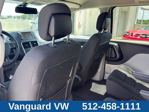 Used 2019 Dodge Grand Caravan SE FWD image 23
