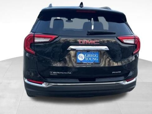 Used 2024 GMC Terrain SLT image 7