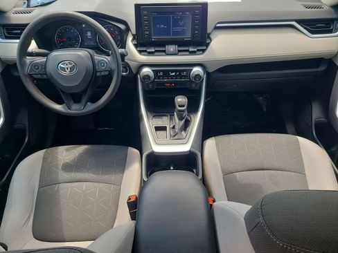 Used 2022 Toyota RAV4 XLE FWD image 11
