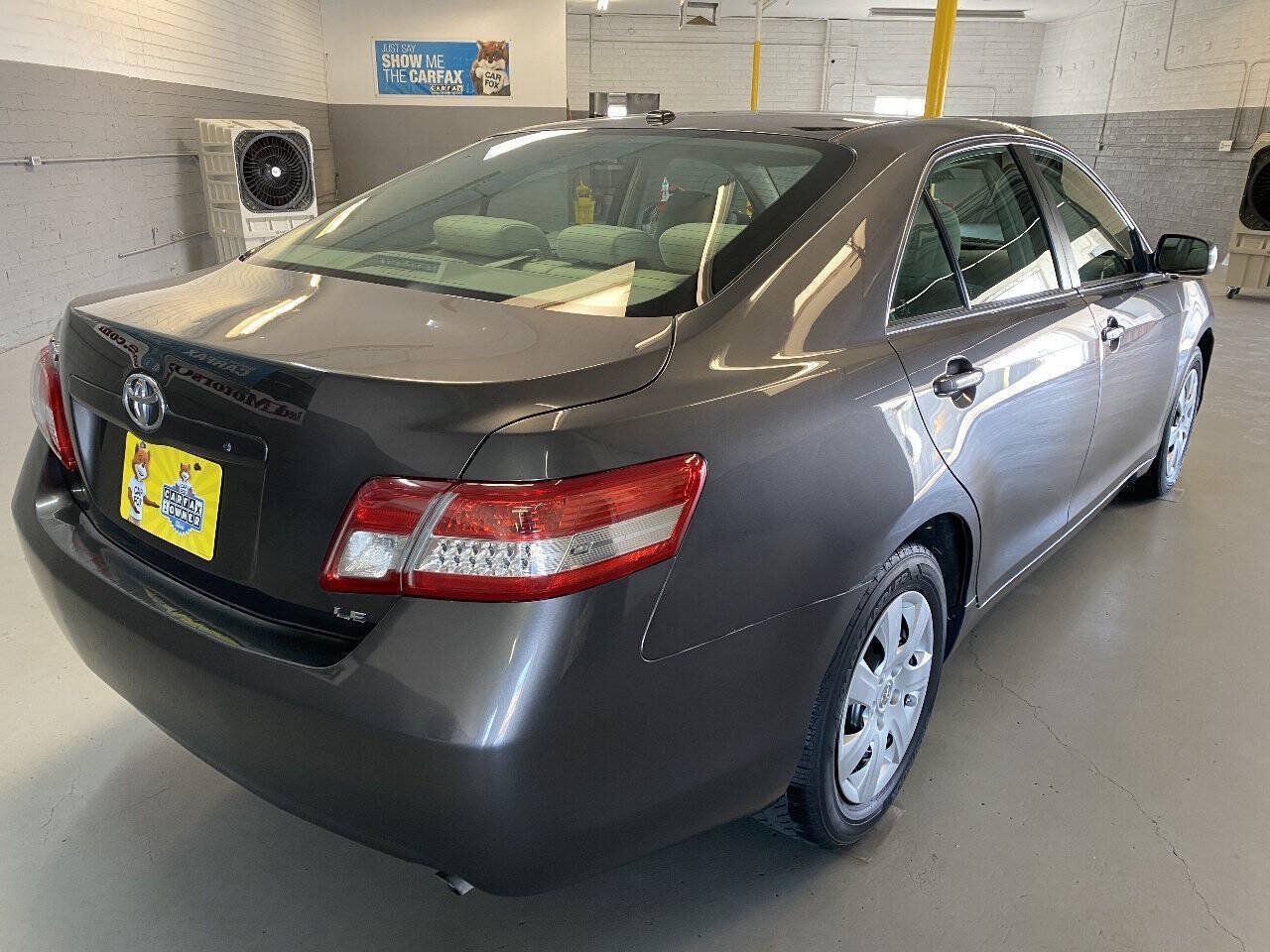 Used 2011 Toyota Camry LE FWD image 6