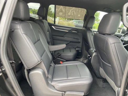 Used 2024 GMC Acadia Elevation AWD/4WD image 11