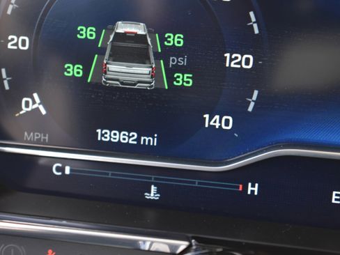 Used 2023 Chevrolet Silverado 1500 ZR2 image 39