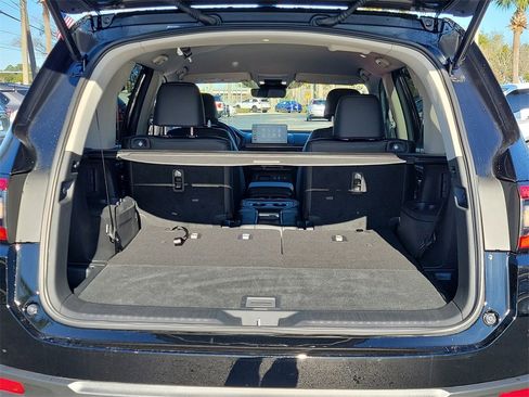 Certified 2025 Honda Pilot EX-L image 10