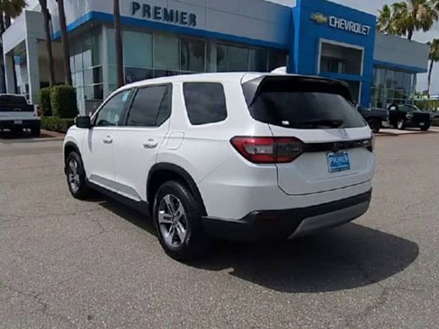 Used 2025 Honda Pilot EX-L image 6