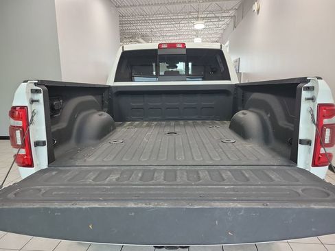 Used 2022 RAM 2500 Big Horn w/ Level C Equiment Group AWD/4WD image 15