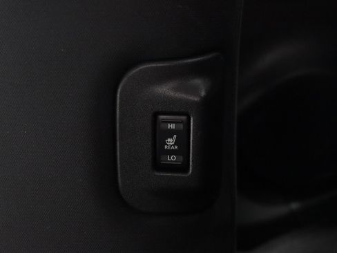 Used 2015 Nissan Leaf S w/ Charge Package FWD image 28