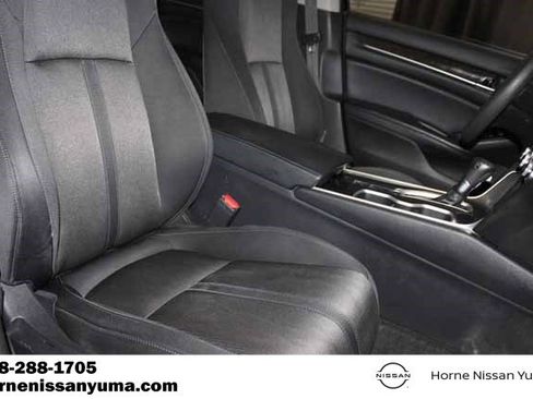 Used 2018 Honda Accord EX image 6