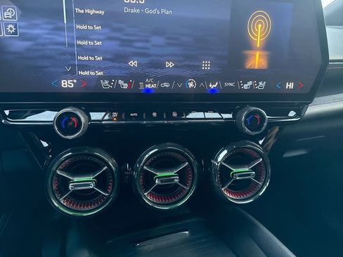 Certified 2025 Chevrolet Blazer EV RS image 18