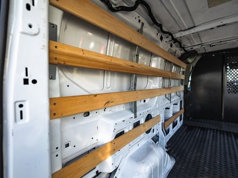 Used 2024 Ford Transit 250 Low Roof w/ Exterior Upgrade Package image 28