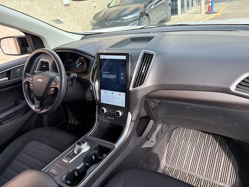Used 2023 Ford Edge SE w/ Black Appearance Package image 25