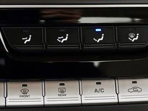 Used 2018 Hyundai Sonata SE FWD image 17