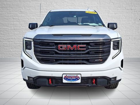 Used 2022 GMC Sierra 1500 AT4 w/ Technology Package AWD/4WD image 2
