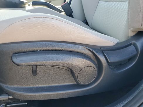 Used 2025 Kia Soul LX w/ LX Technology Package image 14