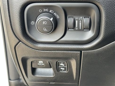 Used 2025 RAM 1500 Lone Star image 24