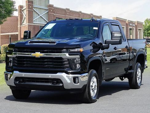 Used 2025 Chevrolet Silverado 2500 LT w/ All Star Edition AWD/4WD image 4