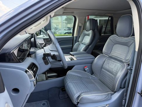Used 2019 Lincoln Navigator Black Label AWD/4WD image 2