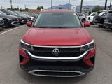 Used 2022 Volkswagen Taos SE image 2