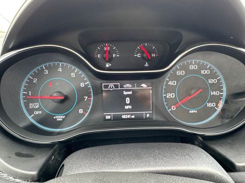 Used 2017 Chevrolet Cruze LT w/ Convenience Package FWD image 12