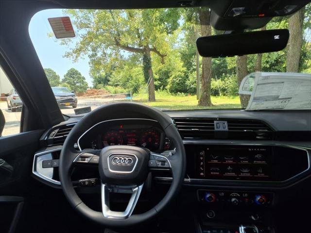Certified 2025 Audi Q3 2.0T Premium AWD/4WD image 10