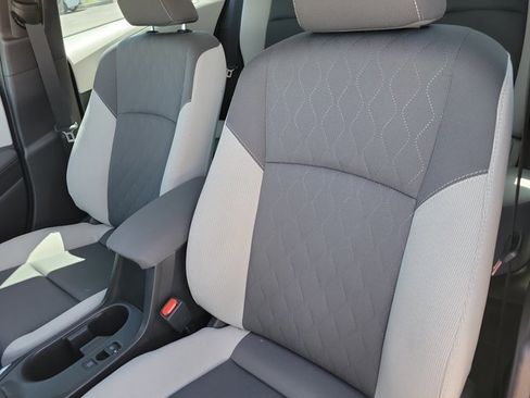 Used 2025 Toyota Corolla LE w/ Convenience Package image 7