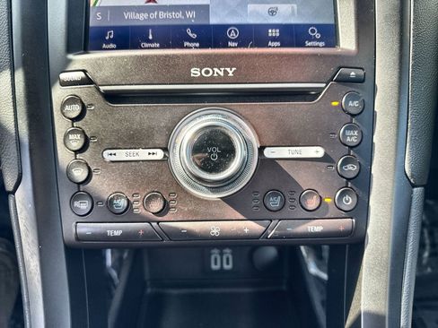 Used 2020 Ford Fusion Titanium AWD/4WD image 16