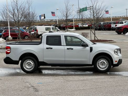 New 2025 Ford Maverick XL image 7