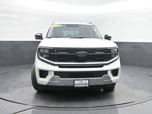 Used 2025 Ford Expedition Platinum image 49