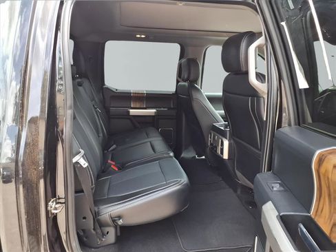 Used 2020 Ford F150 Lariat image 17