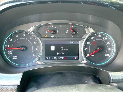 Used 2023 Chevrolet Traverse RS image 19