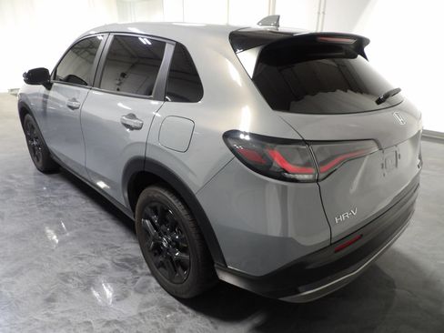 Used 2023 Honda HR-V Sport image 5